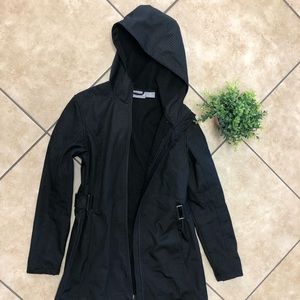 Medium weight wind breaker